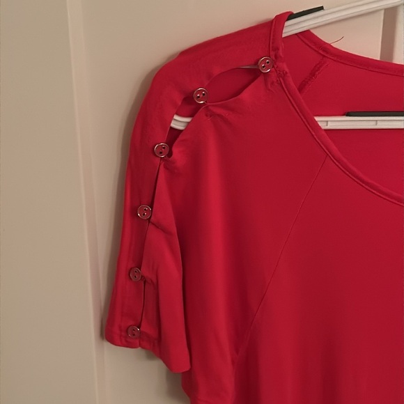 Cable & Gauge sexy button shoulder pink top, size M - Picture 2 of 5
